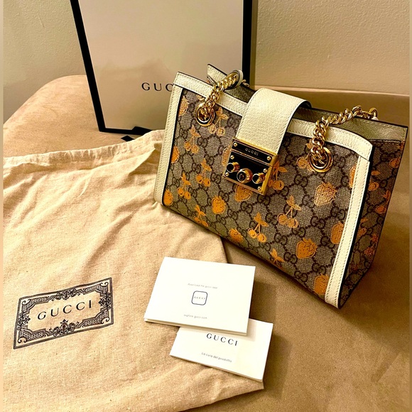 Gucci Handbags - Gucci GG Supreme Monogram Berry Padlock